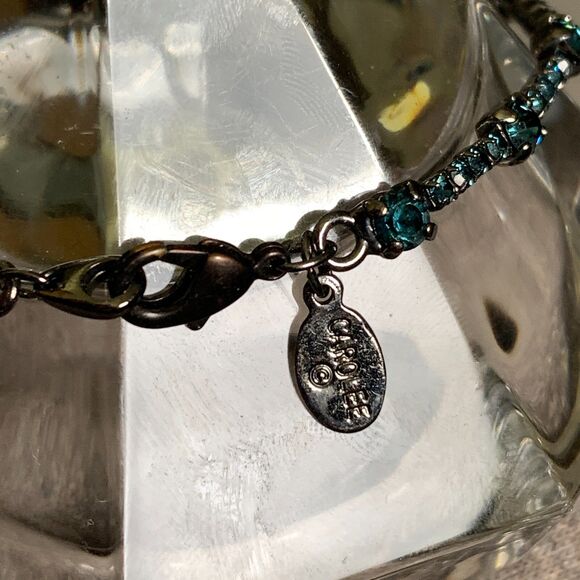 Carolee Blue Crystal Tennis Bracelet & Drop Earrings Set Gun Metal Dainty - Picture 6 of 7